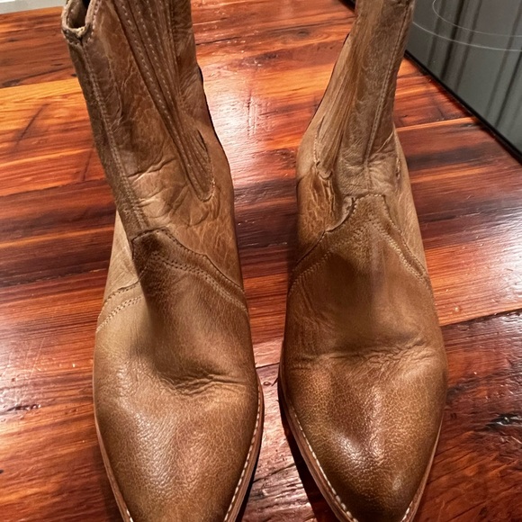 NWOB Distressed tan Frontier Free People Booties - Picture 8 of 10